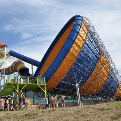 Colorful Aqua Amusement Park Equipment Fiberglass Big Trumpet Water Slide