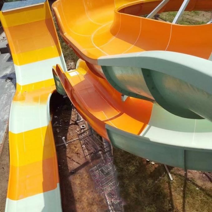                  Skin Raft Fiberglass Boomerango Water Park Slide for Adult              1
