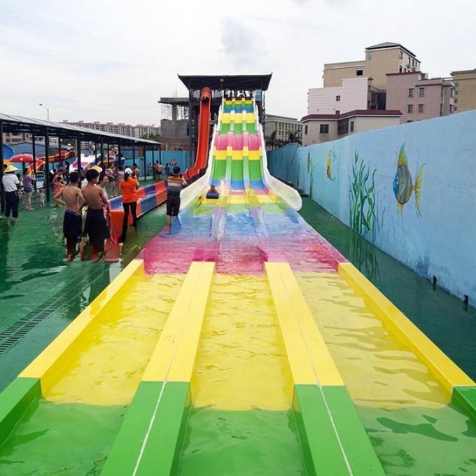 Multi Lanes Rainbow Waterslide Wavy Water Slide With Water Sprinkler ISO9001 1